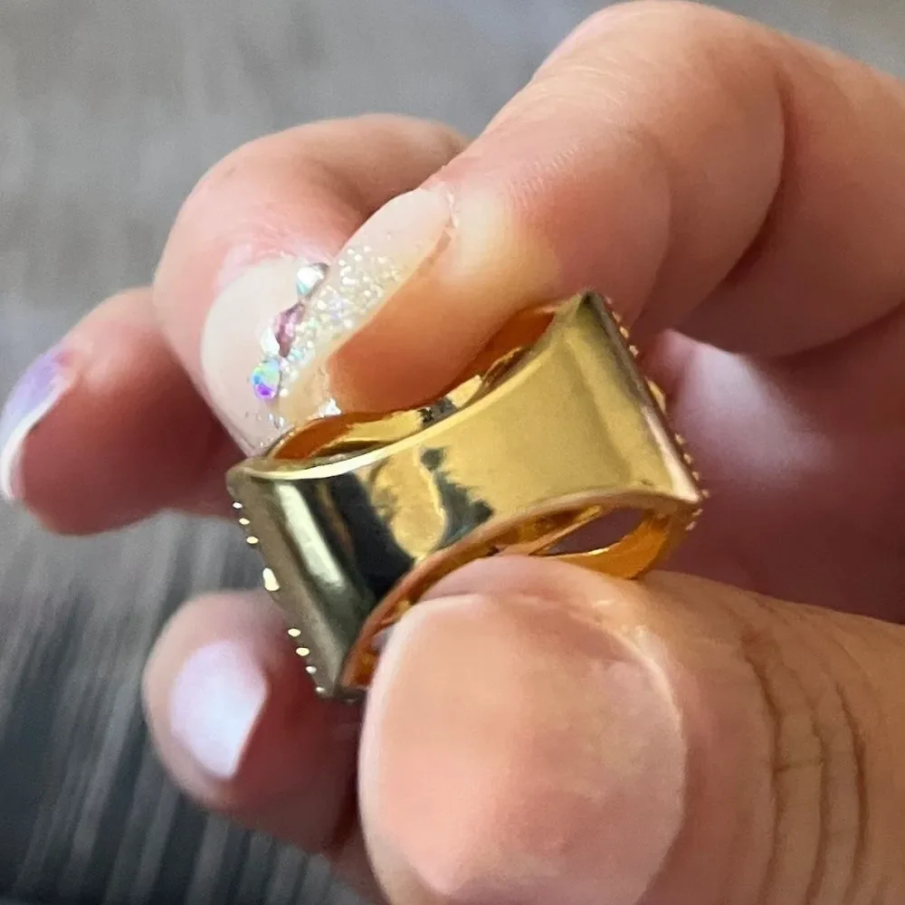 The Regency Two Tone Band Ring in size 6